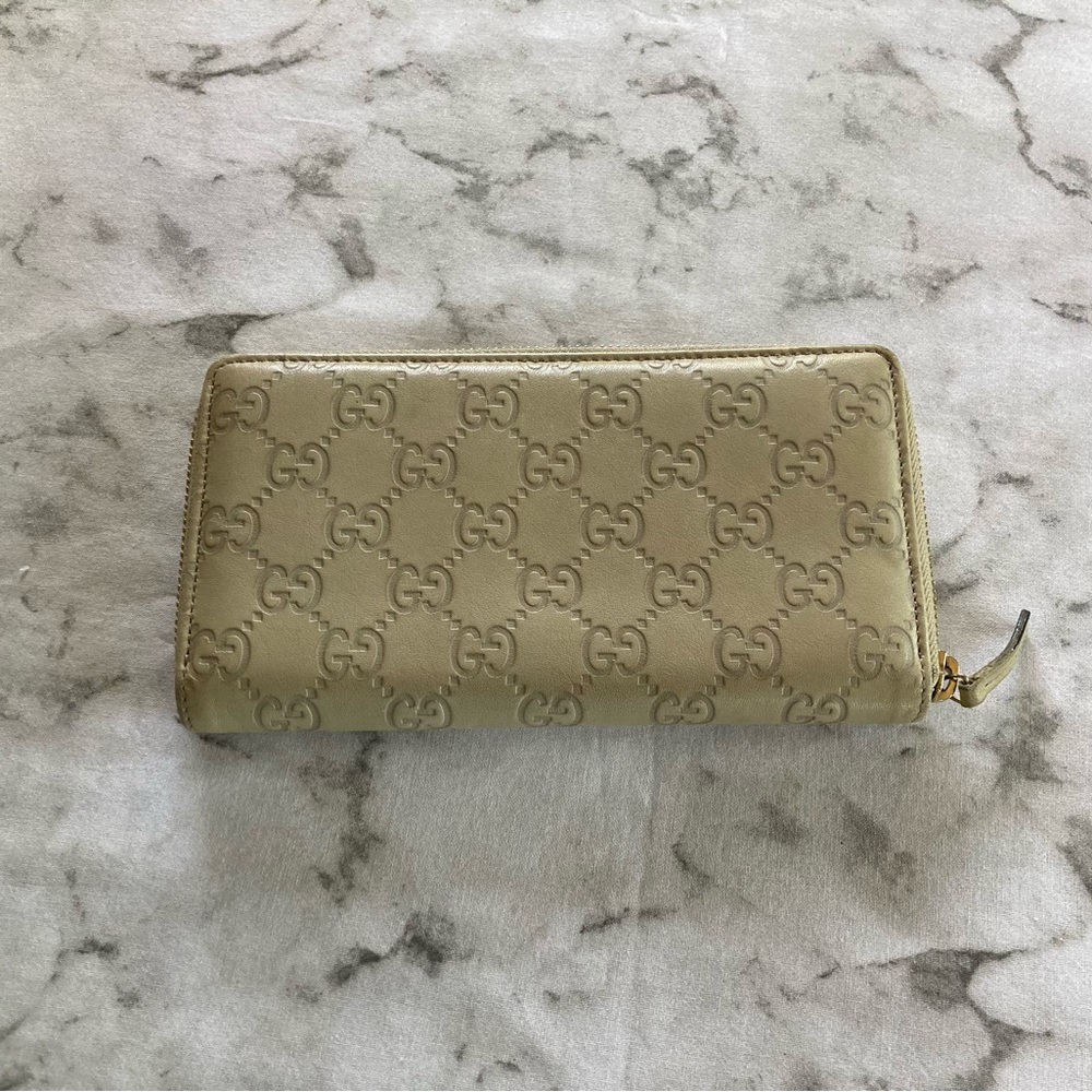 Gucci bone color GG embossed zip around wallet - Picture 5 of 8